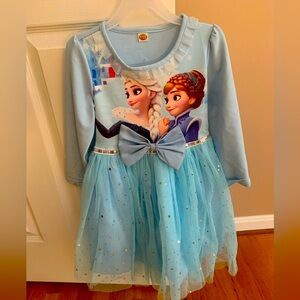 Elsa/Anna Blue princess dress.  Like new.  Size 4/5